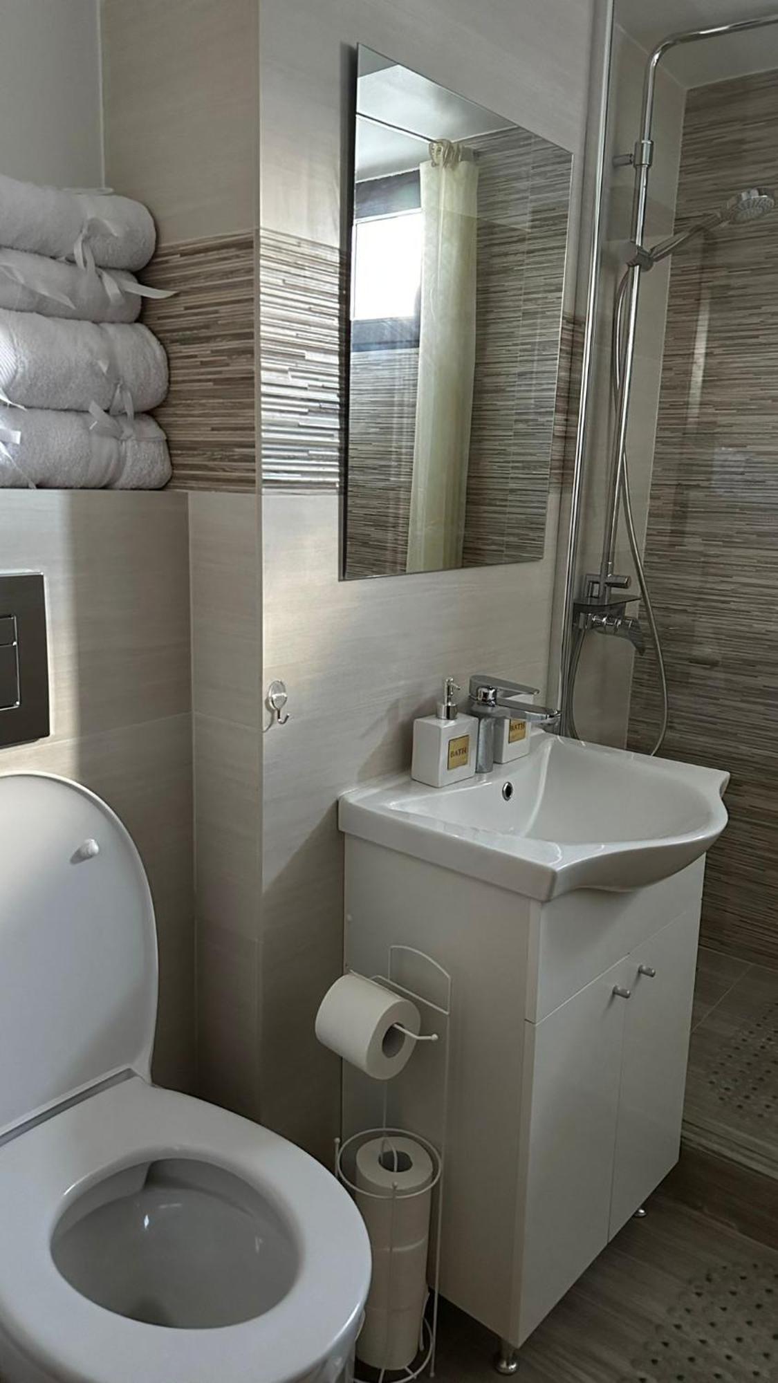 Sofiart Apartment Bukarest Kültér fotó