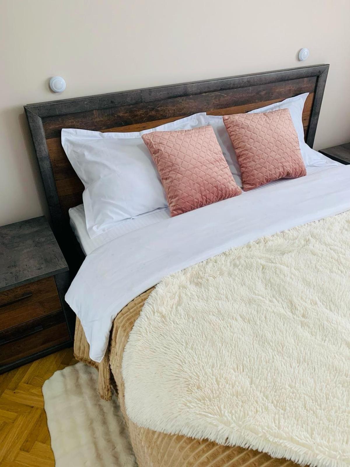 Sofiart Apartment Bukarest Kültér fotó