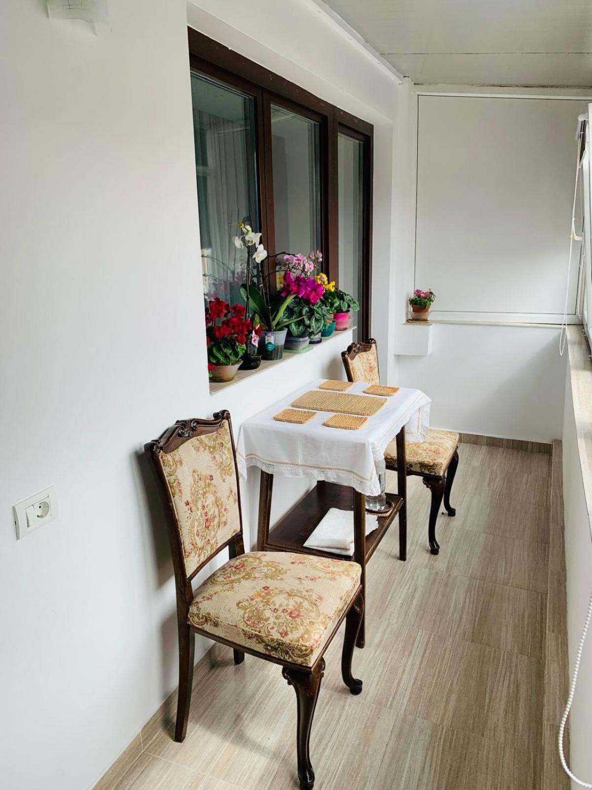 Sofiart Apartment Bukarest Kültér fotó